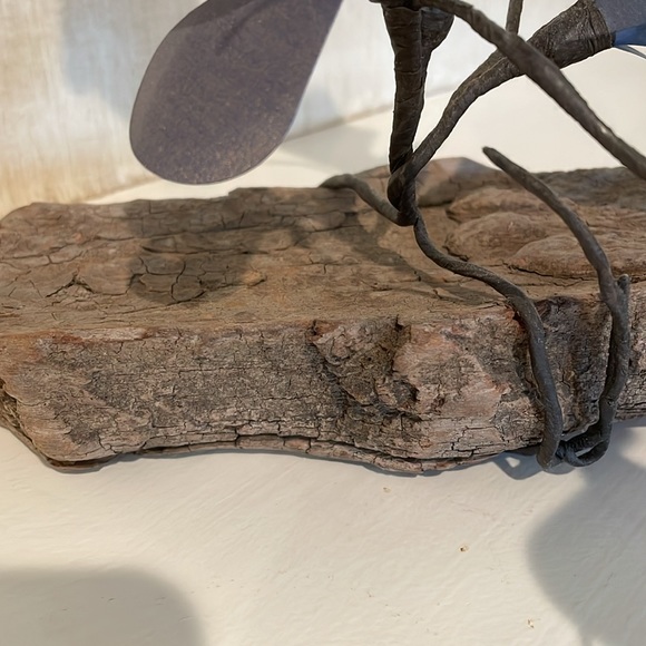 Decorative Piece with distressed wood and paper flowers. - Picture 9 of 9